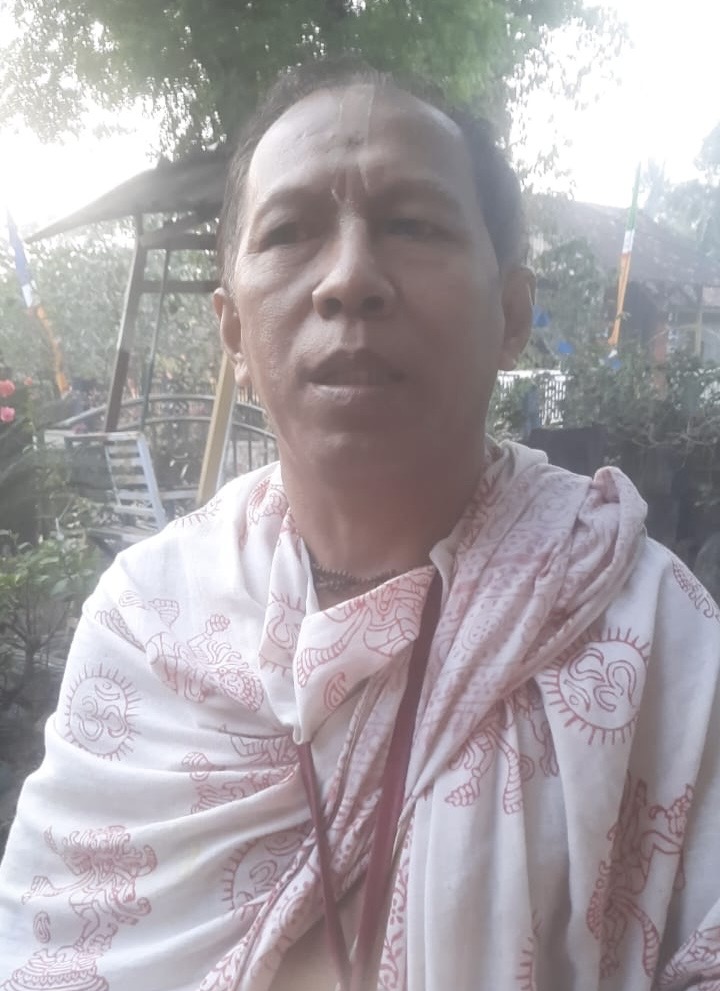 Bapak Wayan Subur
( Prabhu Sadbuja Gourangga Das).