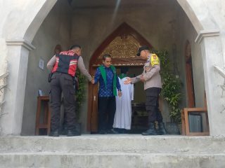 Jamin Ibadah Minggu Aman dan Khusyuk, Sat Samapta Polres Bangli Kawal Gereja Marga Rahayu